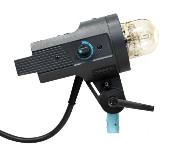 32 116 XX broncolor Pulso G angled